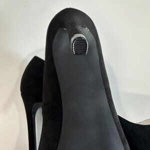 Just Fab Suede black Womens shoe.  Size 7.5
